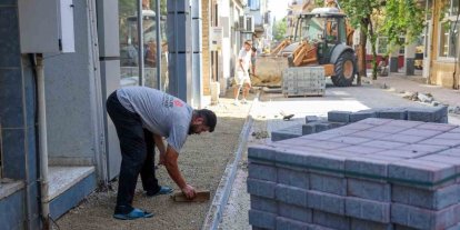Efeler Belediyesi yol yenileme çalışmalarını sürdürüyor