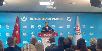 BBP Başkanı Destici: "Orduyla, teröristle, savaşla, silahla yapamadıklarını bu sefer LGBT dernekleri vasıtasıyla aile kurumlarımıza saldırıyorlar"