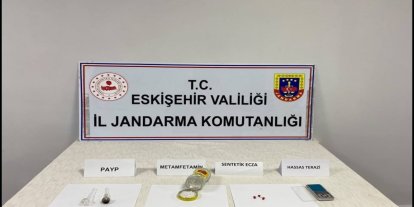 Eskişehir’de uyuşturucu ticareti yapan firari zanlı yakalandı