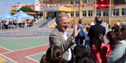 Başkan Özdoğan, öğrencilerin yeni dönem heyecanına ortak oldu