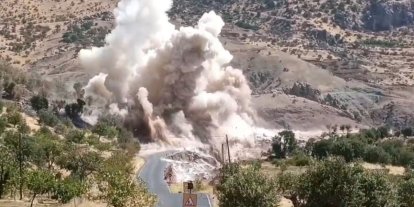 Siirt-Pervari yolunda kontrollü patlatma kamerada