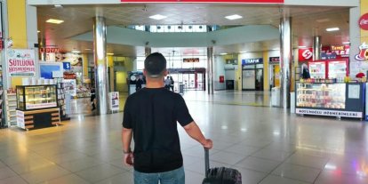 Öğrencileri terminalde Balıkesir Büyükşehir Belediyesi karşıladı