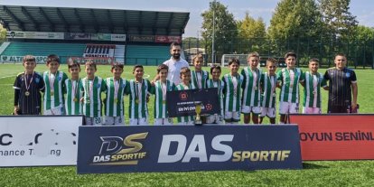 Balıkesir Büyükşehir Belediyespor U-11 Takımı Bursa’da şampiyon oldu