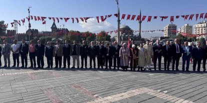 Kayseri’de ahilik kutlamaları çelenk sunma töreni ile başladı