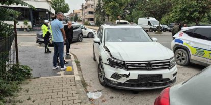 Otomobiller çarpıştı: 1 yaralı