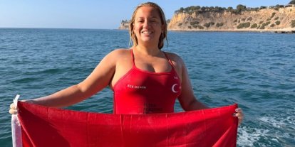 Türk yüzücü Ece Demir, Amerika’da tarihe geçti