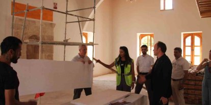 Erzin’de Mustafalı Camisi’nin restorasyon çalışmaları sürüyor