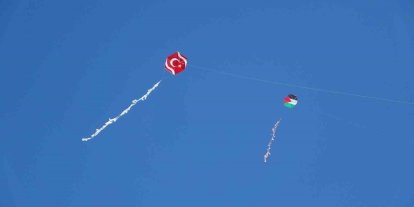 Ardahan’da umut uçurtmaları Gazze için gökyüzünde