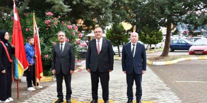 Vezirköprü’de İlköğretim Haftası kutlandı