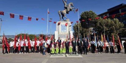 İlköğretim Haftası kutlama programı Edremit’te düzenlendi