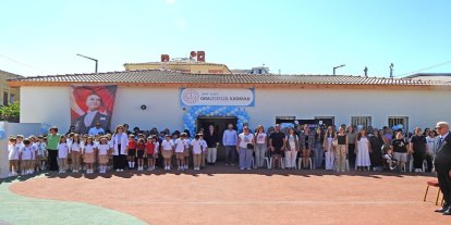 Çeşme’de İlköğretim Haftası yenilenen 16 Eylül İlkokulu’nda kutlandı