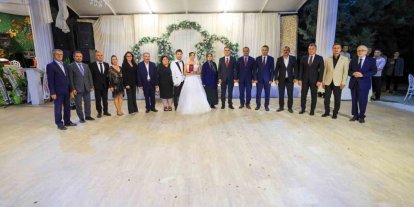 Vali Akbıyık, şehit ailesinin mutlu gününde nikâh şahidi oldu