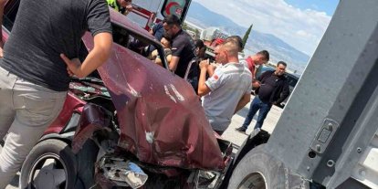 Burdur’da otomobil ile tır çarpıştı: 2 yaralı