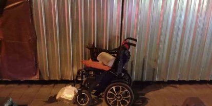 Tekerlekli sandalyesiyle karşıya geçerken otomobilin çarptığı engelli vatandaş hayatını kaybetti