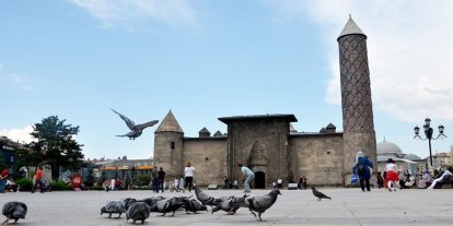 Meteoroloji uyardı: Erzurum ve çevre illerde sağanak yağış bekleniyor
