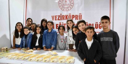 Hayalbaz öğrencilerden masal kitabı