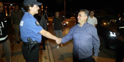 Elazığ Emniyet Müdürü Karan, öğrenci yurt çevresini inceledi, aydınlatma eksikliği için görüşme yaptı