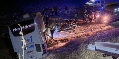Amasya’da yolcu otobüsü şarampole uçtu: 2’si ağır 24 yaralı