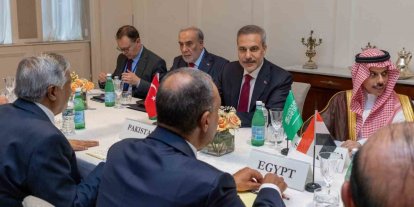 Dışişleri Bakanı Fidan, Türkiye-Mısır-Pakistan-Suudi Arabistan Dışişleri Bakanları Toplantısı’na katıldı
