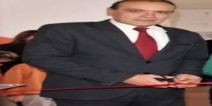 Okul müdürü evinde ölü bulundu