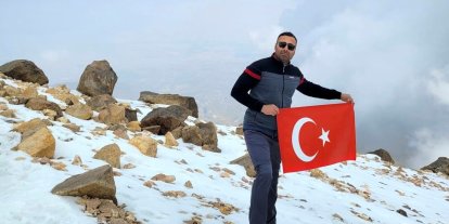 4 bin 811 metrelik Savalan Dağı zirvesine tırmanış