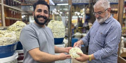 Van’ın meşhur otlu küp peyniri tezgâhlardaki yerini almaya başladı