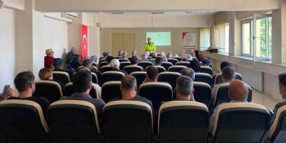 Erzincan’da huzurevi sakinleri ve çalışanlarına trafik güvenliği eğitimi
