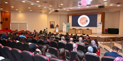 Yapay zeka ve eğitimin geleceği Kastamonu’da masaya yatırılıyor