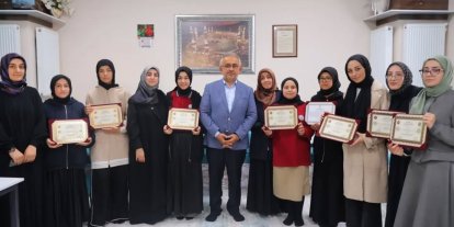 Bayburt’ta hafızlık eğitimini tamamlayan öğrencilere belgeleri verildi