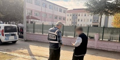 Polisten okul çevrelerinde huzur denetimi