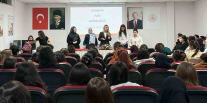 Eskişehir GSB yurtlarına yeni yerleşen öğrencilerle iletişim toplantısı düzenlendi