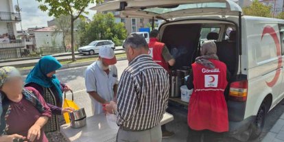 Kızılay’dan ihtiyaç sahibi ailelere sıcak yemek desteği