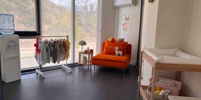 Anne dostu oto showroom