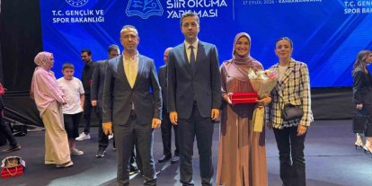 Hitit Üniversitesi öprencisi, şiir yarışmasında Türkiye birincisi oldu