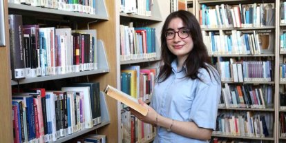 Şiirle Avrupa’nın zirvesine çıktı