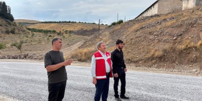 Darende’de yol yapım çalışmaları sürüyor