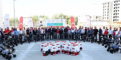 Adıyaman’da çiftçilere tarım alet ve ekipmanı desteği