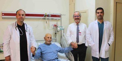 GAÜN Hastanesi’nde 83 yaşındaki hastaya zorlu aort ameliyatı