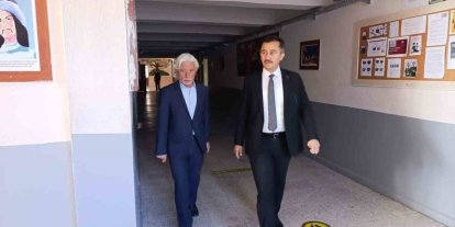 Keleş öğretmen ve öğrencilerin taleplerini dinledi
