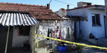 Akhisar’da eşi tarafından bıçaklanan kadın hayatını kaybetti