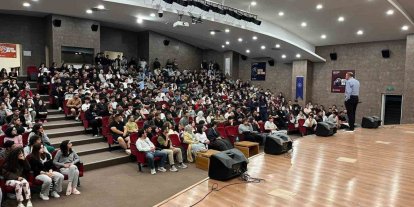 GSB Eskişehir’den yeni öğrencilere uyum toplantısı