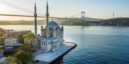 Bakan Ersoy: "Erişilebilir halk plajlarımızla herkesin denizden ve tatilden yararlanabilmesi için imkanlarımızı artırıyoruz"