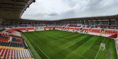 Erzincan’da futbolun adresi: 13 Şubat Şehir Stadyumu