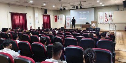 Cizre’de evlilik öncesi gençlere aile hayatının temelleri anlatıldı