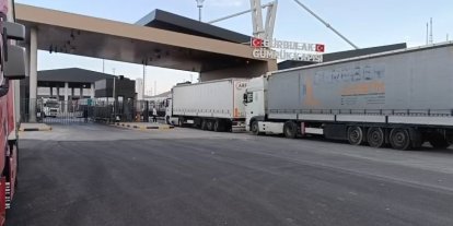 Gürbulak Gümrük Kapısı’nda tır kuyruğu oluştu
