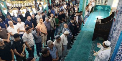 Tatil dönüşü yolculuk yaptıkları geminin batmasıyla kaybolan 6 ve 12 yaşındaki kardeşler için gıyabi cenaze namazı kılındu