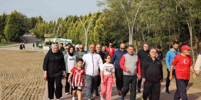 Körfez sahilinde sağlık için 10 kilometrelik yürüyüş gerçekleştirildi
