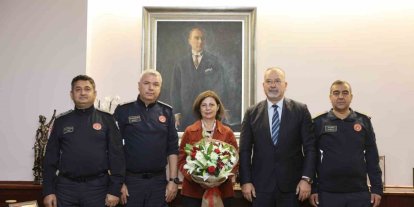 İtfaiyecilerden Başkan Ünlüce’ye anlamlı ziyaret