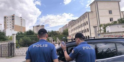 Kurtalan’da okullarda güvenlik alarmı: Polis ekipleri okulun önünden geçen araçlarda GBT sorgulaması yapıyor