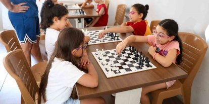 Efeler Belediyesi’nden gençlere destek